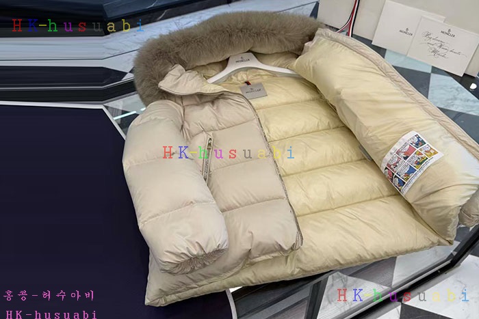 NEW Ŭ е Ż M 18747701